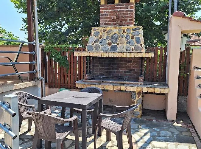 Xristos Villa Vrasná